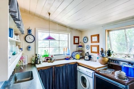 Photo of property in 1 Harvey Road, Bluff Hill, Napier, 4110