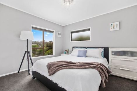 Photo of property in 1/6 Reynolds Place, Torbay, Auckland, 0630