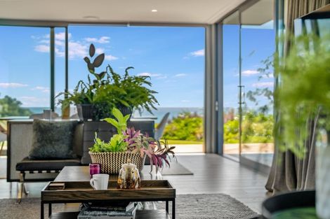 Photo of property in 7 Mason Rise, Tairua, 3508