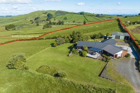 Photo of property in 118 Paparata Road, Bombay, 2675