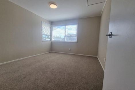 Photo of property in 13 Harmel Road, Glendene, Auckland, 0602