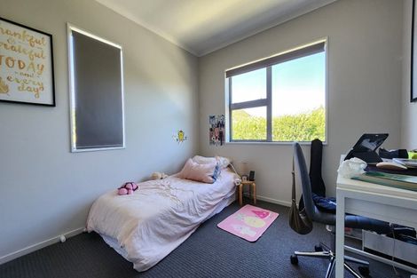 Photo of property in 260 Mark Avenue, Grenada Village, Wellington, 6037