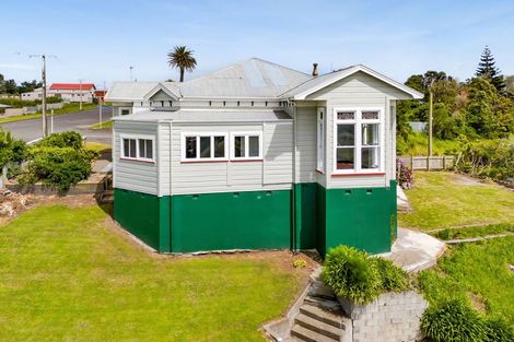 Photo of property in 20 Cambridge Street, Patea, 4520