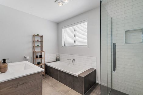 Photo of property in 1 Fetlock Way, Papamoa, 3118