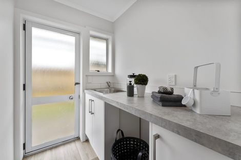 Photo of property in 75 Keeling Street, West End, Palmerston North, 4412