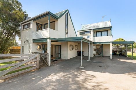 Photo of property in 98a Karewa Parade, Papamoa Beach, Papamoa, 3118
