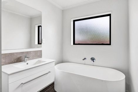 Photo of property in 7 Egmont Street, Hawera, 4610