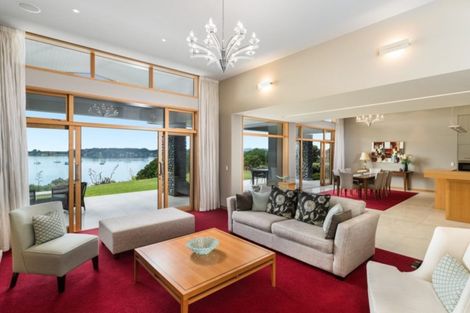 Photo of property in 61 Omokoroa Road, Omokoroa, 3114