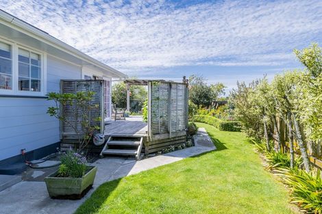 Photo of property in 18 Kirk Street, Otaki, 5512