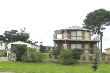Photo of property in 538 Matarangi Drive, Matarangi, Whitianga, 3592
