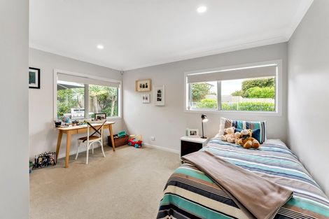Photo of property in 6 Paisley Street, Mellons Bay, Auckland, 2014