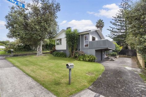 Photo of property in 10 Larne Avenue, Pakuranga Heights, Auckland, 2010