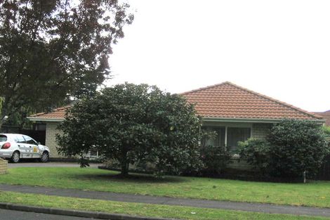 Photo of property in 23 Headcorn Place, Botany Downs, Auckland, 2010