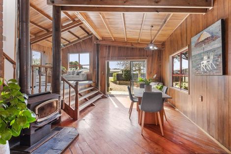 Photo of property in 1 Bay View Road, Raglan, 3225