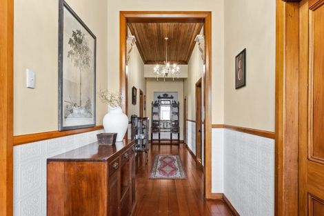 Photo of property in 28 Nelson Crescent, Napier South, Napier, 4110