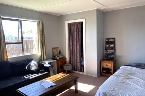 Photo of property in 129 Queen Street, Westport, 7825