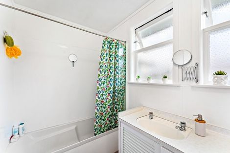 Photo of property in 28 Karaka Street, Wainuiomata, Lower Hutt, 5014