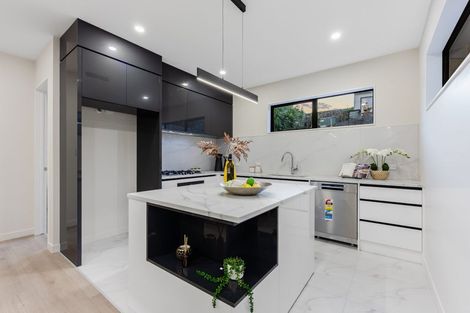 Photo of property in 184a Waimumu Road, Massey, Auckland, 0614