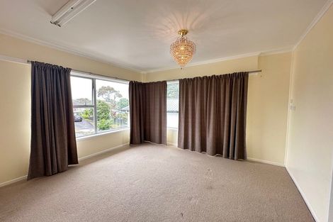 Photo of property in 37 Knightsbridge Drive, Forrest Hill, Auckland, 0620