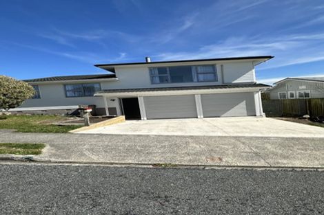 Photo of property in 28 Eskdale Road, Papakowhai, Porirua, 5024