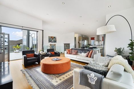 Photo of property in 219 East Coast Road, Campbells Bay, Auckland, 0620