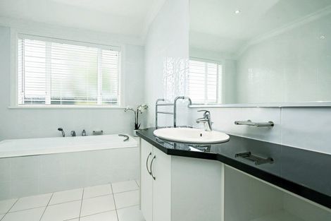 Photo of property in 109 Kent Terrace, Taradale, Napier, 4112