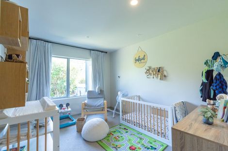 Photo of property in 1 Holden Way, Fitzherbert, Palmerston North, 4471