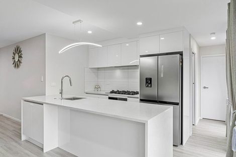 Photo of property in 4 Tawapou Close, Massey, Auckland, 0614