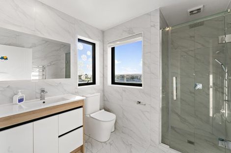 Photo of property in 9 Paina Crescent, Massey, Auckland, 0614