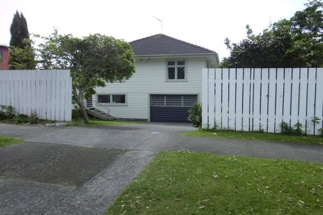 Photo of property in 6 Whiteley Street, Moturoa, New Plymouth, 4310