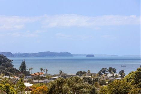 Photo of property in 4/96 William Bayes Place, Red Beach, 0932