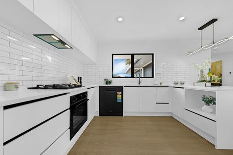 Photo of property in 16 Rata Street, Waiuku, 2123