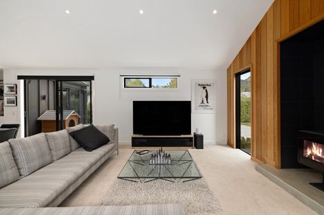 Photo of property in 7 Morepork Way, Arthurs Point, Queenstown, 9371