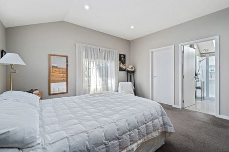Photo of property in 19 Stonebrook Drive, Wanaka, 9305