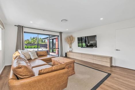 Photo of property in 15 Cedric Place, Darfield, 7510