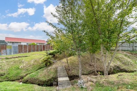 Photo of property in 5 Ashburn Road, Wainuiomata, Lower Hutt, 5014