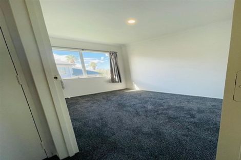 Photo of property in 2/43 Solveig Place, Randwick Park, Auckland, 2105