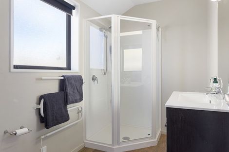 Photo of property in 42 Railway Street, Sefton, 7477