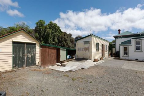 Photo of property in 8 Coulters Line, Kiwitea, Feilding, 4777