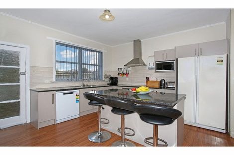 Photo of property in 145 Alfriston Road, Manurewa, Auckland, 2105