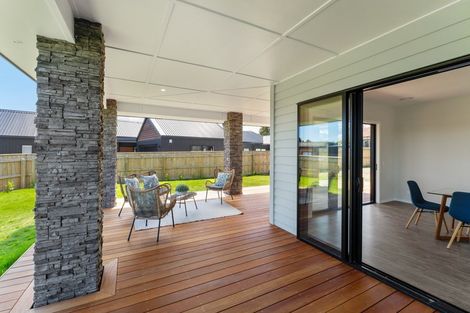 Photo of property in 21 Tararua Crescent, Otaki, 5512