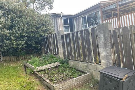 Photo of property in 2/119 Carlisle Road, Northcross, Auckland, 0632