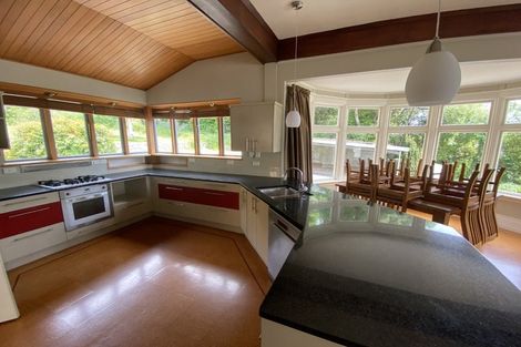 Photo of property in 21 Marine Parade, Macandrew Bay, Dunedin, 9014