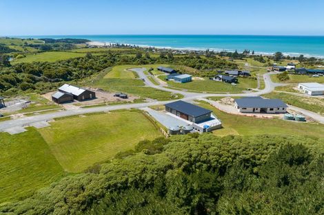 Photo of property in 7 Knoyle Road, Riversdale Beach, Masterton, 5872
