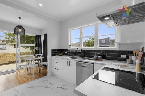 Photo of property in 16 Purser Grove, Fairfield, Lower Hutt, 5011