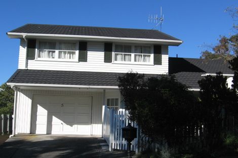 Photo of property in 5 Dormar Place, Churton Park, Wellington, 6037