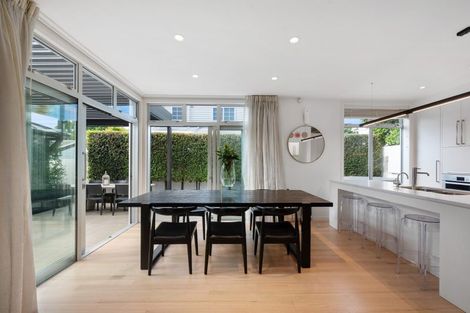 Photo of property in 8 Sylvan Park Avenue, Milford, Auckland, 0620