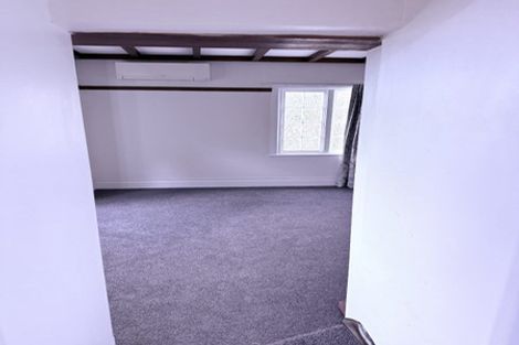 Photo of property in 51 Northland Road, Northland, Wellington, 6012