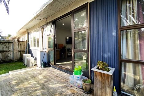 Photo of property in 2/57 Cardiff Road, Pakuranga, Auckland, 2010