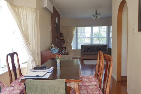 Photo of property in 228 Forrest Hill Road, Forrest Hill, Auckland, 0620